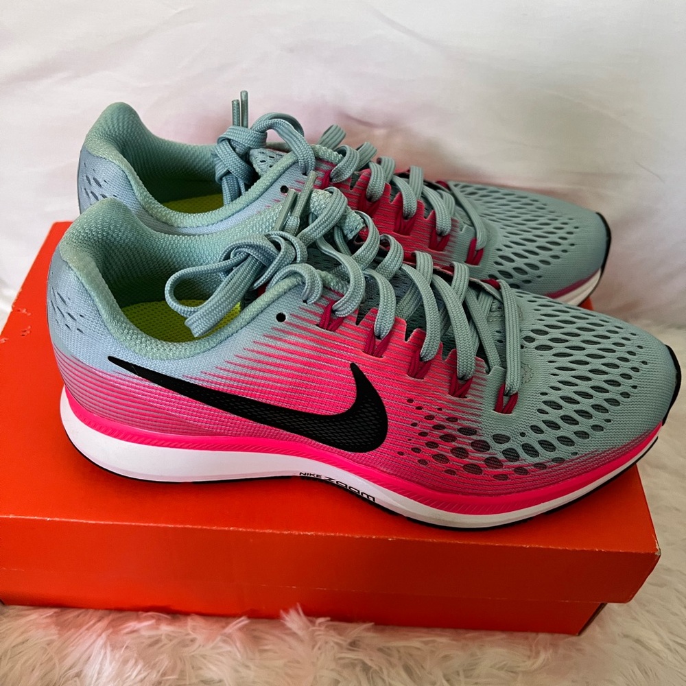 Nike Women's Running Shoes - Grey and Pink